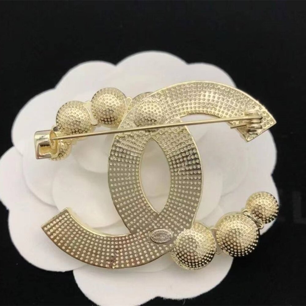 Chanel gold brooch - Picture 8 of 8